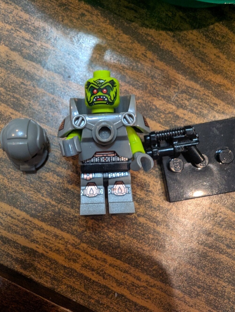 Lego Alien Avenger Minifigure Series 9